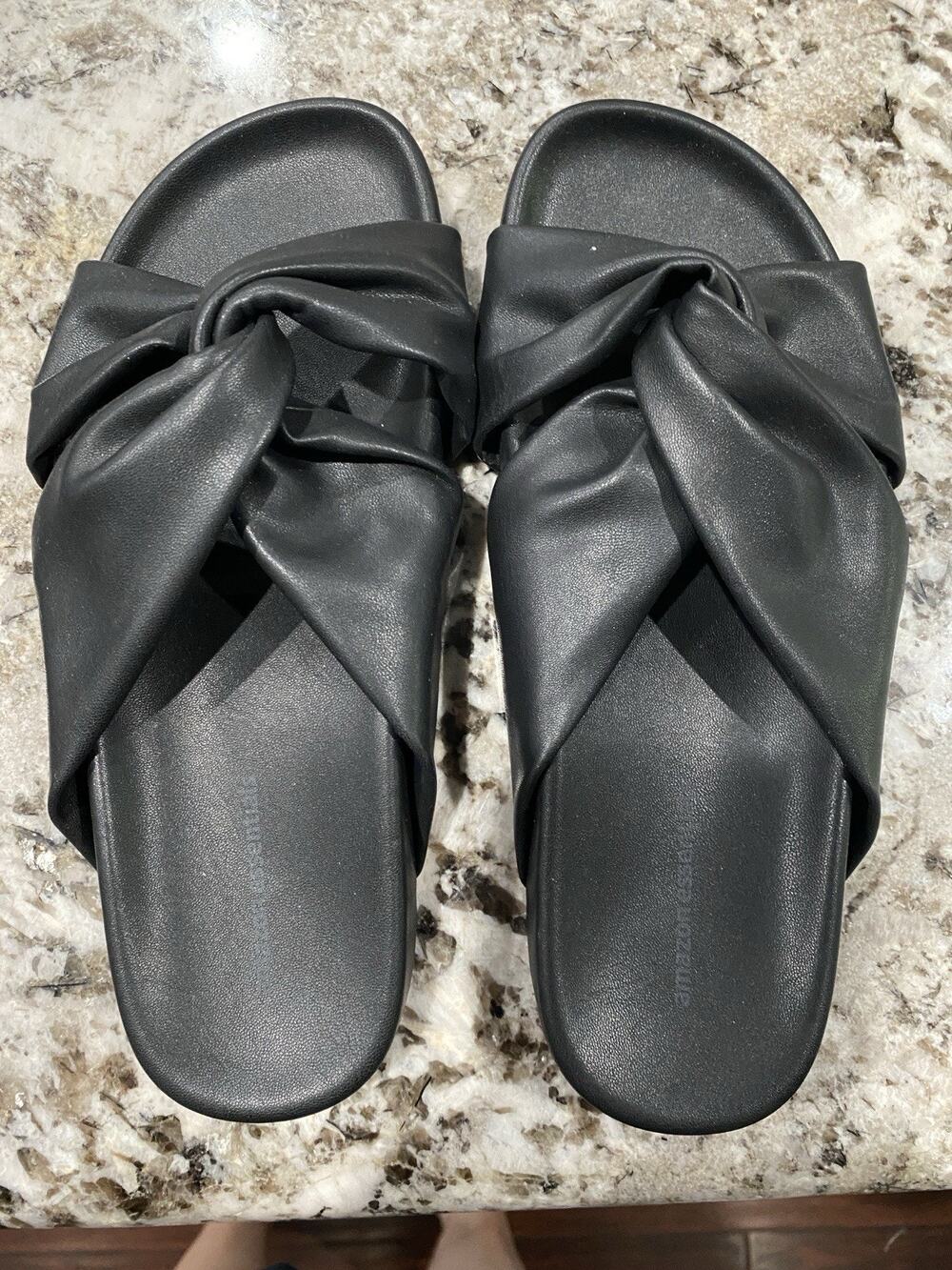 Amazon Essentials Women's Twist Slide Slip-On Sandals Size 7! Practically New!